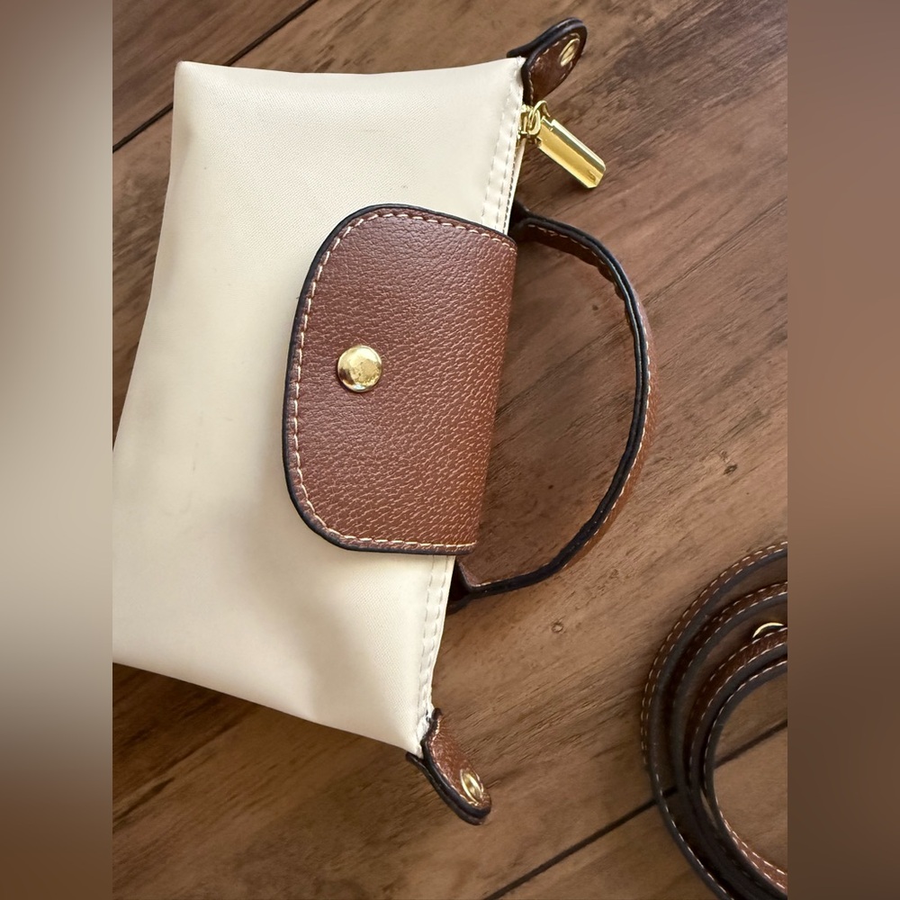 Women Pretty Bag - Picture 5 of 7